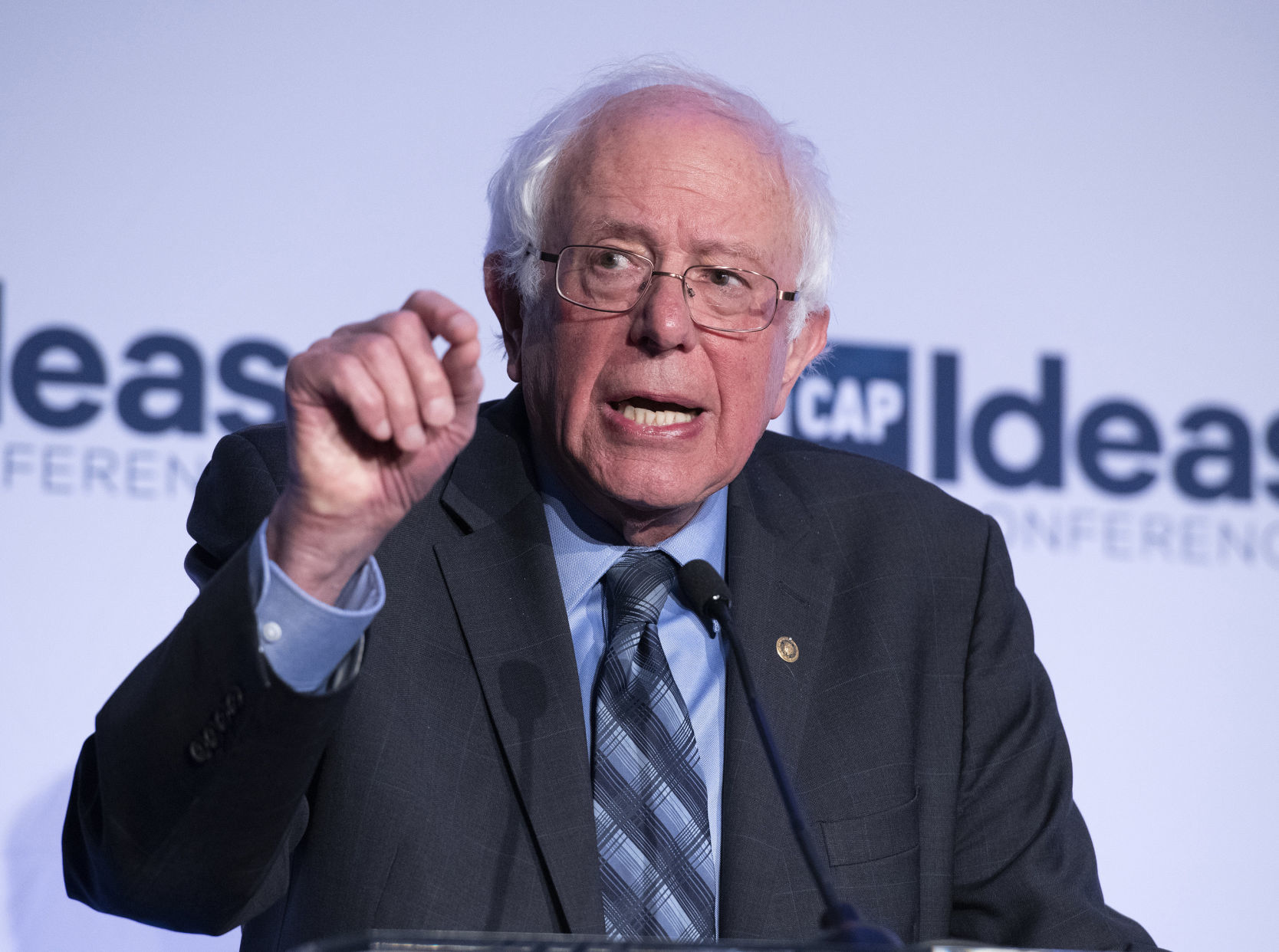 US-NEWS-SANDERS-CON